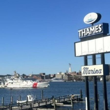 Thames Inn And Marina グロトン エクステリア 写真